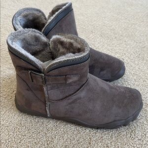 Hike Footwear Cozely Women’s Fur-Lined & Ergonomic Barefoot Shoes